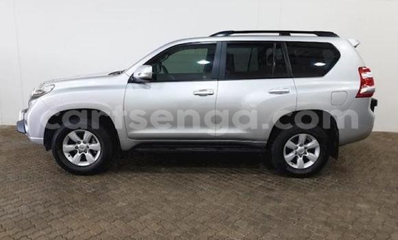 Acheter Occasion Voiture Toyota Land Cruiser Prado Blanc à Ezulwini, Hhohho Acheter Occasion Voiture Toyota Land Cruiser Prado Blanc à Ezulwini, Hhohho