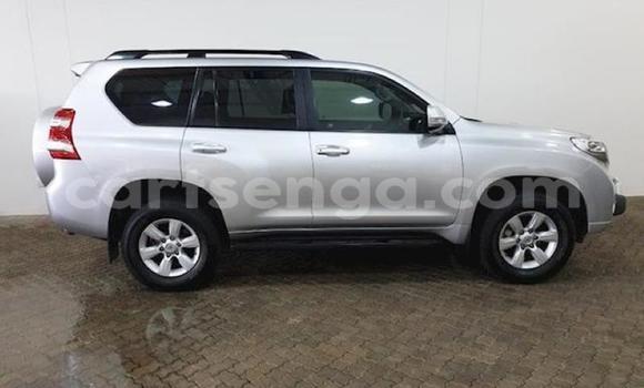 Acheter Occasion Voiture Toyota Land Cruiser Prado Blanc à Ezulwini, Hhohho Acheter Occasion Voiture Toyota Land Cruiser Prado Blanc à Ezulwini, Hhohho