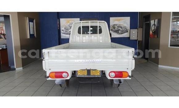 Acheter Occasion Utilitaire Hyundai H200 Blanc à Malkerns, Manzini Acheter Occasion Utilitaire Hyundai H200 Blanc à Malkerns, Manzini