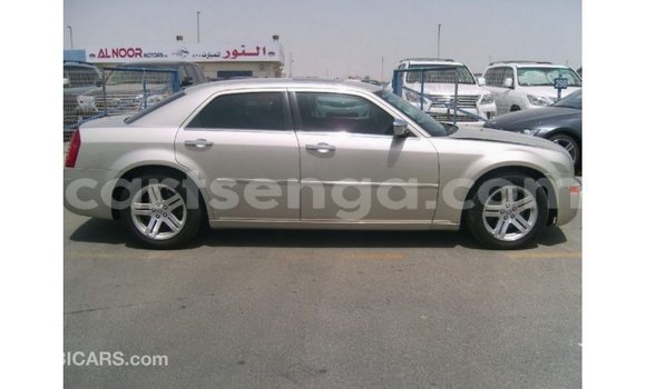 Acheter Import Voiture Chrysler 300 Beige à Import - Dubai, Hhohho Acheter Import Voiture Chrysler 300 Beige à Import - Dubai, Hhohho