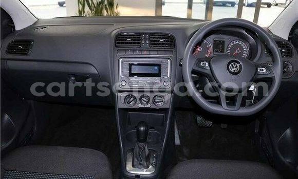 Nunua Ilio tumika Volkswagen Polo White Gari ndani ya Ezulwini nchini Hhohho Nunua Ilio tumika Volkswagen Polo White Gari ndani ya Ezulwini nchini Hhohho