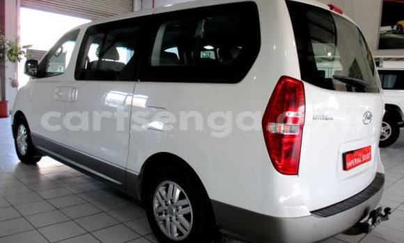 Nunua Ilio tumika Hyundai H1 White Gari ndani ya Hlatikulu nchini Wilaya ya Shiselweni Nunua Ilio tumika Hyundai H1 White Gari ndani ya Hlatikulu nchini Wilaya ya Shiselweni