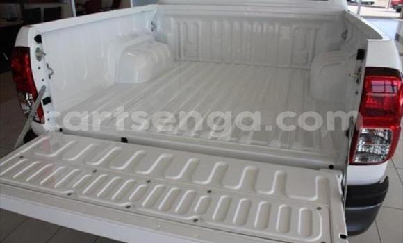 Acheter Occasion Voiture Toyota Hilux Blanc à Manzini, Manzini Acheter Occasion Voiture Toyota Hilux Blanc à Manzini, Manzini