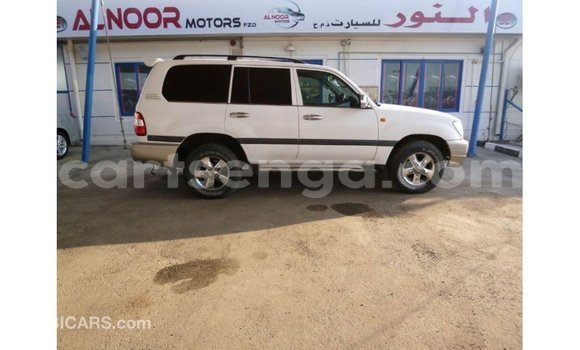 Nunua Imported Toyota Land Cruiser White Gari ndani ya Import - Dubai nchini Hhohho Nunua Imported Toyota Land Cruiser White Gari ndani ya Import - Dubai nchini Hhohho