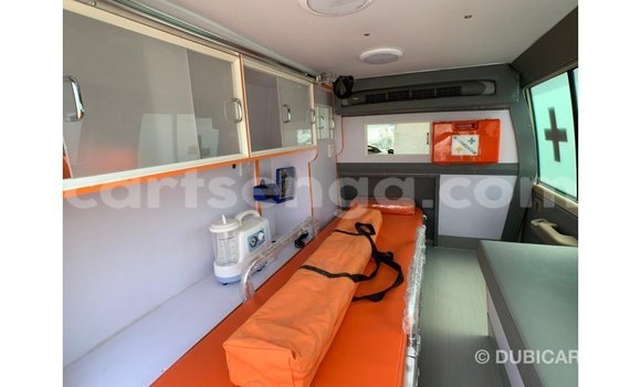 Buy Import Toyota Land Cruiser Beige Car in Import - Dubai in Hhohho Buy Import Toyota Land Cruiser Beige Car in Import - Dubai in Hhohho