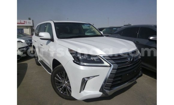 Acheter Import Voiture Lexus LX Blanc à Import - Dubai, Hhohho Acheter Import Voiture Lexus LX Blanc à Import - Dubai, Hhohho