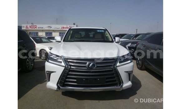 Acheter Import Voiture Lexus LX Blanc à Import - Dubai, Hhohho Acheter Import Voiture Lexus LX Blanc à Import - Dubai, Hhohho