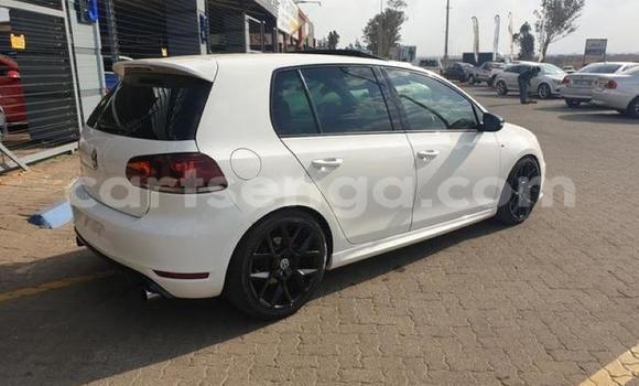 Nunua Ilio tumika Volkswagen Golf GTI White Gari ndani ya Bulembu nchini Hhohho Nunua Ilio tumika Volkswagen Golf GTI White Gari ndani ya Bulembu nchini Hhohho