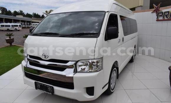 Acheter Occasion Voiture Toyota 2000GT Blanc à Ezulwini, Hhohho Acheter Occasion Voiture Toyota 2000GT Blanc à Ezulwini, Hhohho