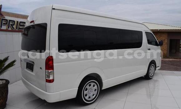 Acheter Occasion Voiture Toyota 2000GT Blanc à Ezulwini, Hhohho Acheter Occasion Voiture Toyota 2000GT Blanc à Ezulwini, Hhohho