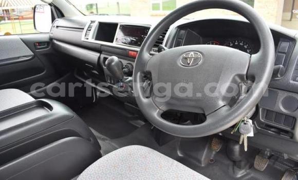 Acheter Occasion Voiture Toyota 2000GT Blanc à Ezulwini, Hhohho Acheter Occasion Voiture Toyota 2000GT Blanc à Ezulwini, Hhohho