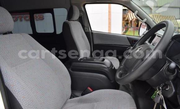 Acheter Occasion Voiture Toyota 2000GT Blanc à Ezulwini, Hhohho Acheter Occasion Voiture Toyota 2000GT Blanc à Ezulwini, Hhohho