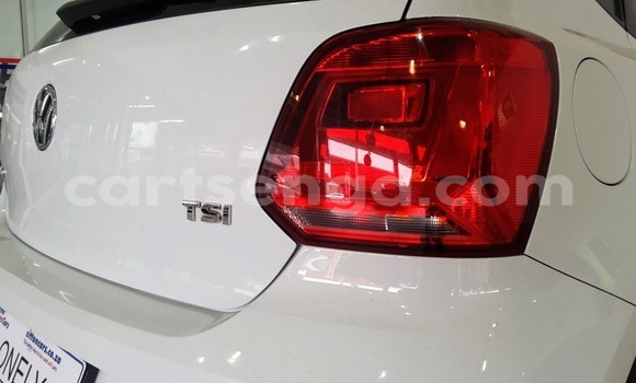 Nunua Ilio tumika Volkswagen Polo White Gari ndani ya Ezulwini nchini Hhohho Nunua Ilio tumika Volkswagen Polo White Gari ndani ya Ezulwini nchini Hhohho