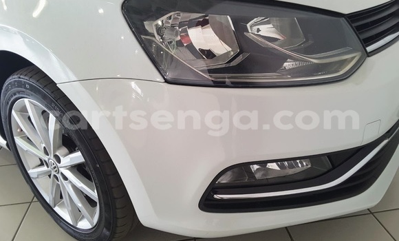 Nunua Ilio tumika Volkswagen Polo White Gari ndani ya Ezulwini nchini Hhohho Nunua Ilio tumika Volkswagen Polo White Gari ndani ya Ezulwini nchini Hhohho