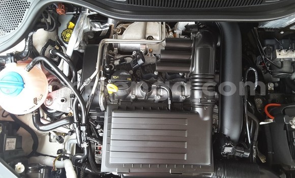 Nunua Ilio tumika Volkswagen Polo White Gari ndani ya Ezulwini nchini Hhohho Nunua Ilio tumika Volkswagen Polo White Gari ndani ya Ezulwini nchini Hhohho