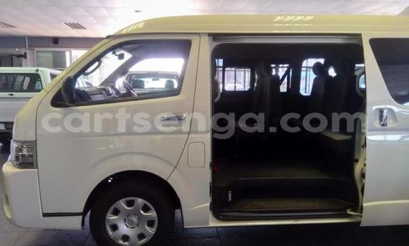 Acheter Occasion Voiture Toyota 2000GT Blanc à Ezulwini, Hhohho Acheter Occasion Voiture Toyota 2000GT Blanc à Ezulwini, Hhohho