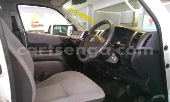 Acheter Occasion Voiture Toyota 2000GT Blanc à Ezulwini, Hhohho Acheter Occasion Voiture Toyota 2000GT Blanc à Ezulwini, Hhohho