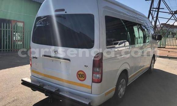 Acheter Occasion Voiture Toyota 2000GT Blanc à Ezulwini, Hhohho Acheter Occasion Voiture Toyota 2000GT Blanc à Ezulwini, Hhohho