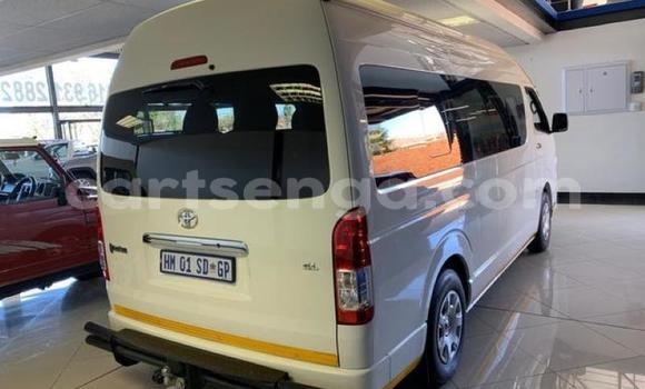 Acheter Occasion Voiture Toyota 2000GT Blanc à Bulembu, Hhohho Acheter Occasion Voiture Toyota 2000GT Blanc à Bulembu, Hhohho