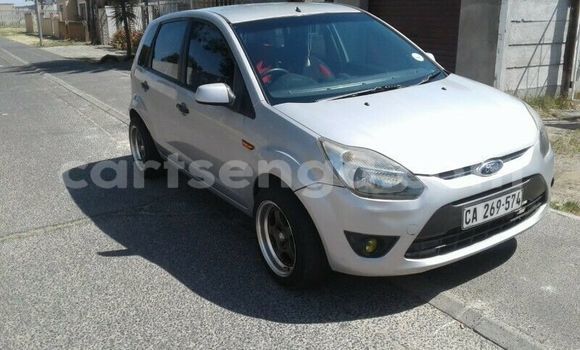 Nunua Ilio tumika Ford Fiesta Silver Gari ndani ya Hlatikulu nchini Wilaya ya Shiselweni Nunua Ilio tumika Ford Fiesta Silver Gari ndani ya Hlatikulu nchini Wilaya ya Shiselweni