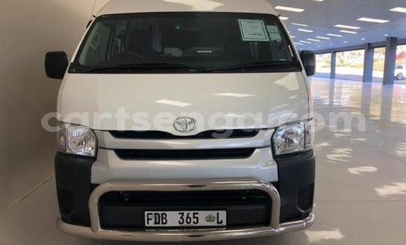 Acheter Occasion Voiture Toyota Hiace Blanc à Ezulwini, Hhohho Acheter Occasion Voiture Toyota Hiace Blanc à Ezulwini, Hhohho