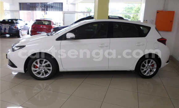 Nunua Ilio tumika Toyota Auris White Gari ndani ya Ezulwini nchini Hhohho Nunua Ilio tumika Toyota Auris White Gari ndani ya Ezulwini nchini Hhohho