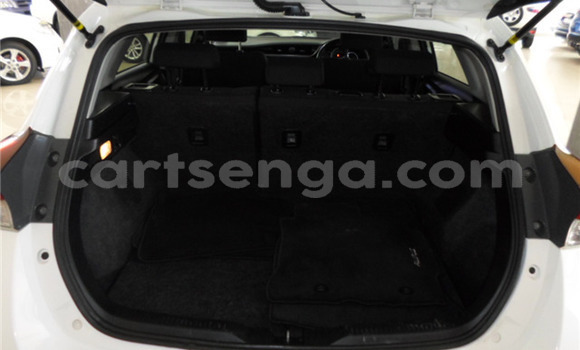 Nunua Ilio tumika Toyota Auris White Gari ndani ya Ezulwini nchini Hhohho Nunua Ilio tumika Toyota Auris White Gari ndani ya Ezulwini nchini Hhohho