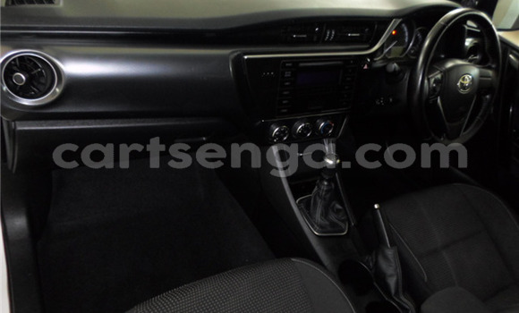 Nunua Ilio tumika Toyota Auris White Gari ndani ya Ezulwini nchini Hhohho Nunua Ilio tumika Toyota Auris White Gari ndani ya Ezulwini nchini Hhohho