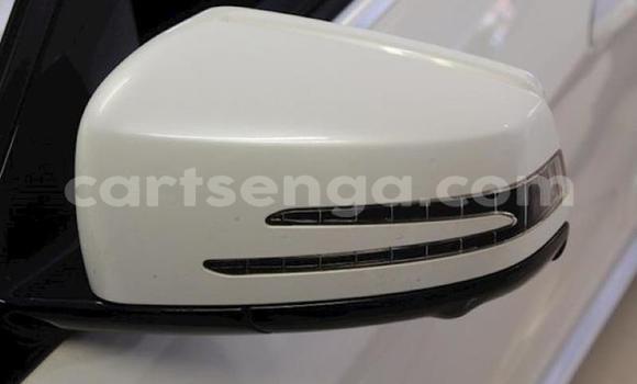 Nunua Ilio tumika Mercedes‒Benz E-klasse White Gari ndani ya Hlatikulu nchini Wilaya ya Shiselweni Nunua Ilio tumika Mercedes‒Benz E-klasse White Gari ndani ya Hlatikulu nchini Wilaya ya Shiselweni