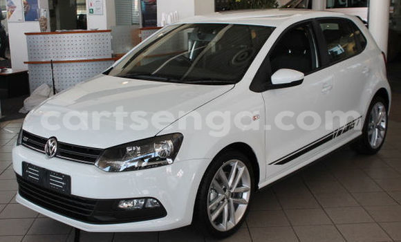 Nunua Ilio tumika Volkswagen Polo White Gari ndani ya Ezulwini nchini Hhohho Nunua Ilio tumika Volkswagen Polo White Gari ndani ya Ezulwini nchini Hhohho