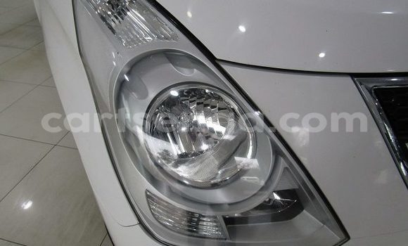 Nunua Ilio tumika Hyundai H1 White Gari ndani ya Big Bend nchini Wilaya ya Lubombo Nunua Ilio tumika Hyundai H1 White Gari ndani ya Big Bend nchini Wilaya ya Lubombo