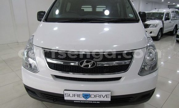 Nunua Ilio tumika Hyundai H1 White Gari ndani ya Big Bend nchini Wilaya ya Lubombo Nunua Ilio tumika Hyundai H1 White Gari ndani ya Big Bend nchini Wilaya ya Lubombo