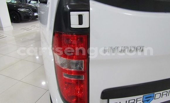 Nunua Ilio tumika Hyundai H1 White Gari ndani ya Big Bend nchini Wilaya ya Lubombo Nunua Ilio tumika Hyundai H1 White Gari ndani ya Big Bend nchini Wilaya ya Lubombo