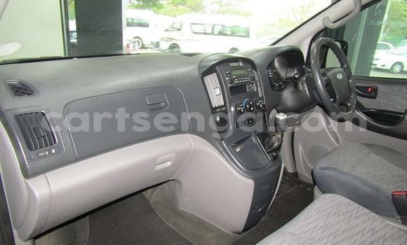 Nunua Ilio tumika Hyundai H1 White Gari ndani ya Big Bend nchini Wilaya ya Lubombo Nunua Ilio tumika Hyundai H1 White Gari ndani ya Big Bend nchini Wilaya ya Lubombo