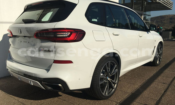 Nunua Ilio tumika BMW X5 White Gari ndani ya Ezulwini nchini Hhohho Nunua Ilio tumika BMW X5 White Gari ndani ya Ezulwini nchini Hhohho