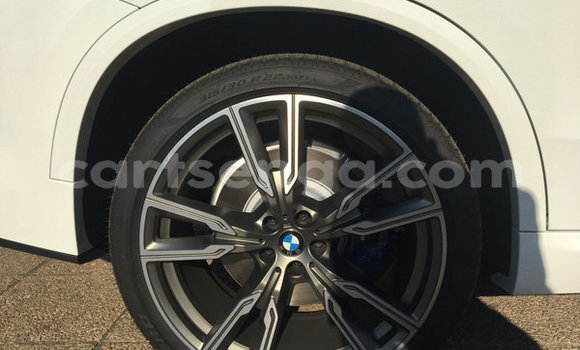 Nunua Ilio tumika BMW X5 White Gari ndani ya Ezulwini nchini Hhohho Nunua Ilio tumika BMW X5 White Gari ndani ya Ezulwini nchini Hhohho