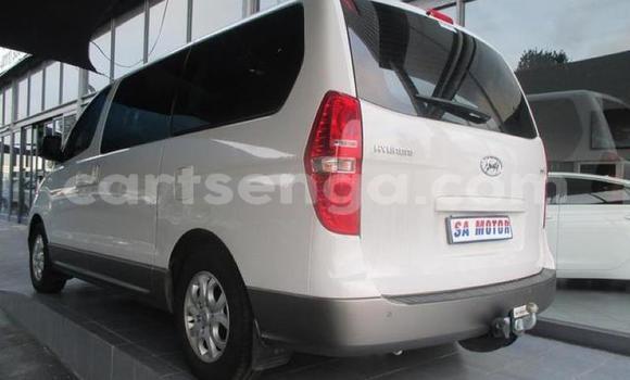 Acheter Occasion Voiture Hyundai H1 Blanc à Manzini, Manzini Acheter Occasion Voiture Hyundai H1 Blanc à Manzini, Manzini