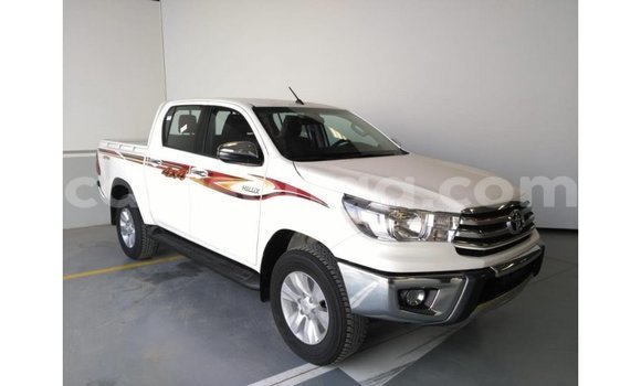 Nunua Imported Toyota Hilux White Gari ndani ya Import - Dubai nchini Hhohho Nunua Imported Toyota Hilux White Gari ndani ya Import - Dubai nchini Hhohho