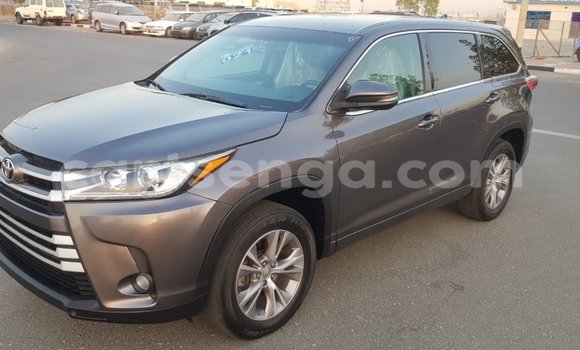 Buy Import Toyota Highlander Other Car in Import - Dubai in Hhohho Buy Import Toyota Highlander Other Car in Import - Dubai in Hhohho
