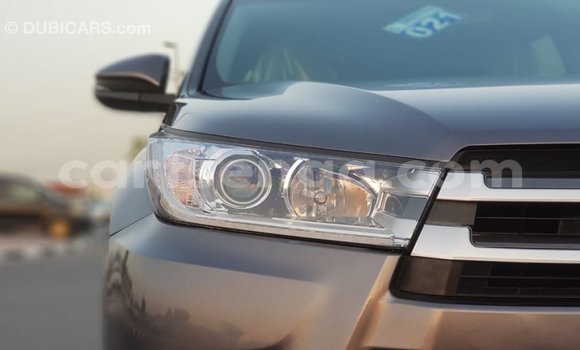 Buy Import Toyota Highlander Other Car in Import - Dubai in Hhohho Buy Import Toyota Highlander Other Car in Import - Dubai in Hhohho