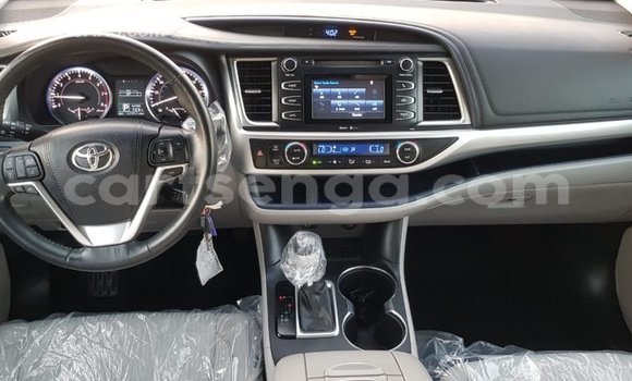 Buy Import Toyota Highlander Other Car in Import - Dubai in Hhohho Buy Import Toyota Highlander Other Car in Import - Dubai in Hhohho