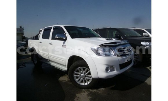 Nunua Imported Toyota Hilux White Gari ndani ya Import - Dubai nchini Hhohho Nunua Imported Toyota Hilux White Gari ndani ya Import - Dubai nchini Hhohho