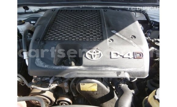Nunua Imported Toyota Hilux White Gari ndani ya Import - Dubai nchini Hhohho Nunua Imported Toyota Hilux White Gari ndani ya Import - Dubai nchini Hhohho
