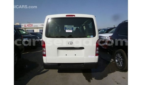 Acheter Import Voiture Toyota Hiace Blanc à Import - Dubai, Hhohho Acheter Import Voiture Toyota Hiace Blanc à Import - Dubai, Hhohho