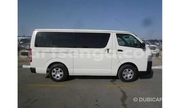 Acheter Import Voiture Toyota Hiace Blanc à Import - Dubai, Hhohho Acheter Import Voiture Toyota Hiace Blanc à Import - Dubai, Hhohho