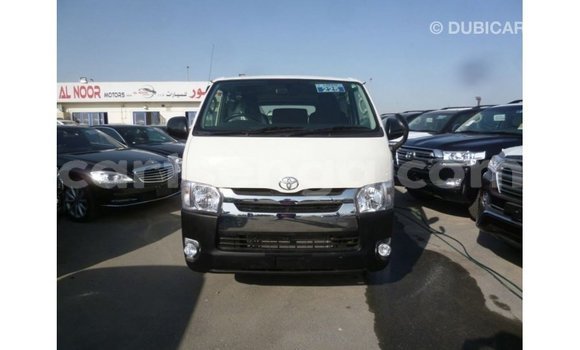 Buy Import Toyota Hiace White Car in Import - Dubai in Hhohho Buy Import Toyota Hiace White Car in Import - Dubai in Hhohho