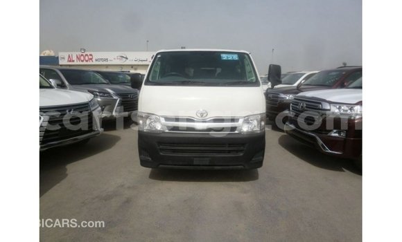 Buy Import Toyota Hiace White Car in Import - Dubai in Hhohho Buy Import Toyota Hiace White Car in Import - Dubai in Hhohho