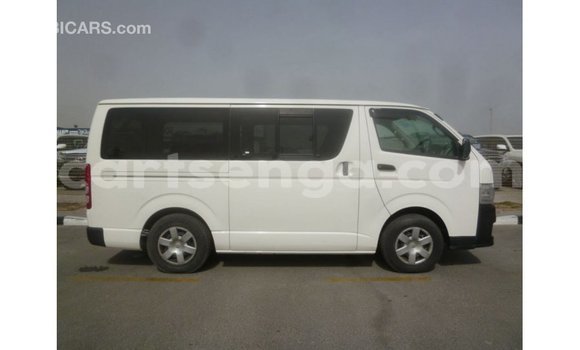 Buy Import Toyota Hiace White Car in Import - Dubai in Hhohho Buy Import Toyota Hiace White Car in Import - Dubai in Hhohho