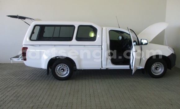 Acheter Occasion Voiture Isuzu KB Blanc à Ezulwini, Hhohho Acheter Occasion Voiture Isuzu KB Blanc à Ezulwini, Hhohho