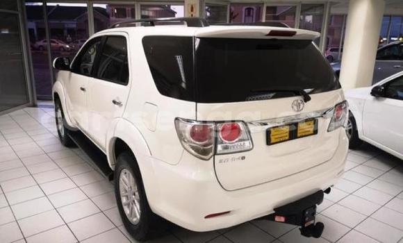 Acheter Occasion Voiture Toyota Fortuner Blanc à Ezulwini, Hhohho Acheter Occasion Voiture Toyota Fortuner Blanc à Ezulwini, Hhohho